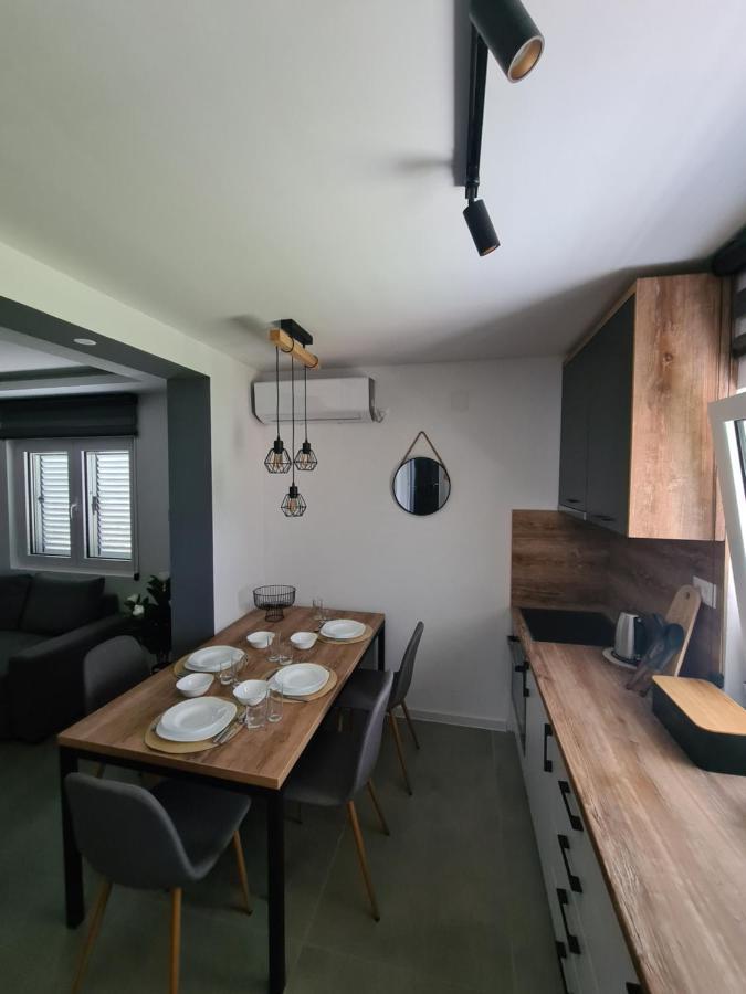 Apartment Nikcevic Τίβατ Εξωτερικό φωτογραφία